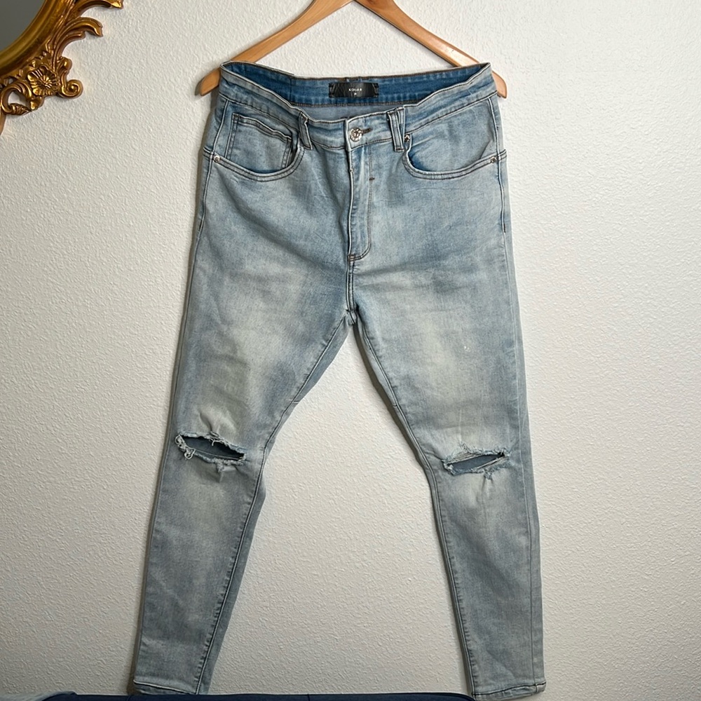 KOLLAR Men Designer Jeans Size 34
Light Wash Skinny